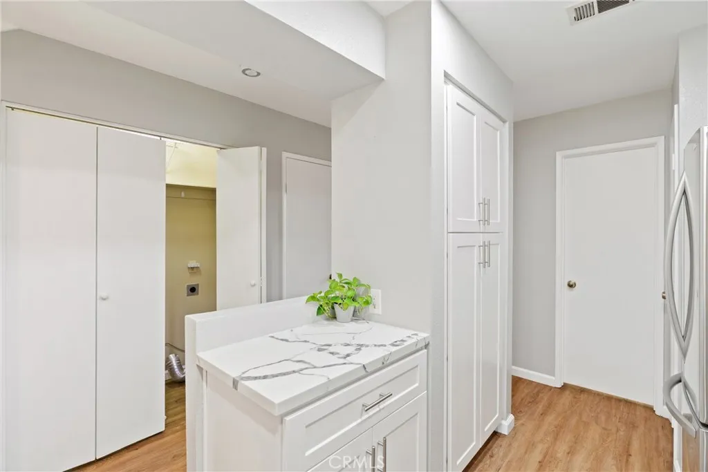 1054 Seco Street 205, Pasadena, California 91103 home-pic-7